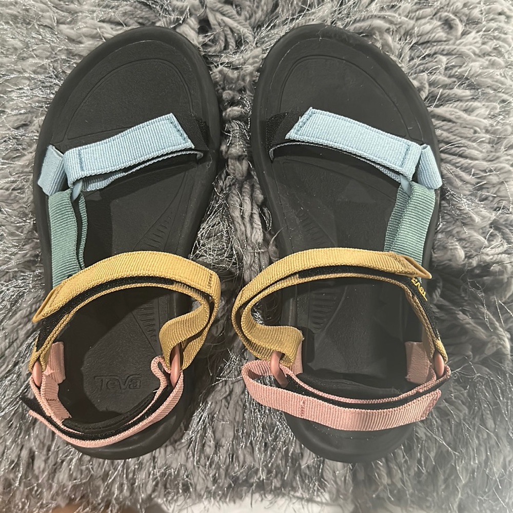 Tera women’s sandals size 6